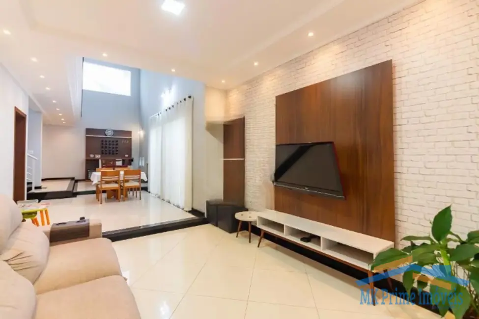 Foto 8 de Sobrado com 3 quartos à venda, 207m2 em I.A.P.I., Osasco - SP