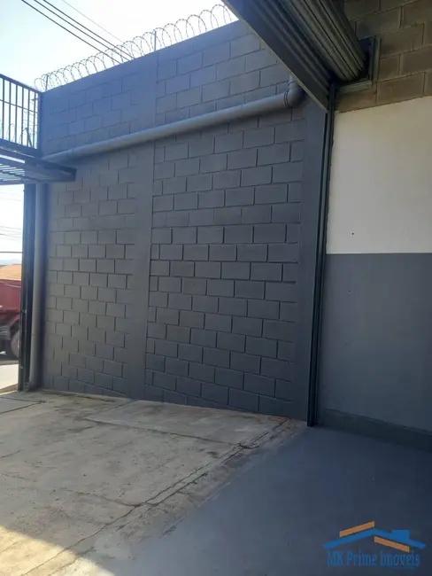 Armazém / Galpão à venda, 225m2 em Jardim Santo Estêvão, Carapicuiba - SP - imagem 8 Foto 8 de Armazém / Galpão à venda, 225m2 em Jardim Santo Estêvão, Carapicuiba - SP