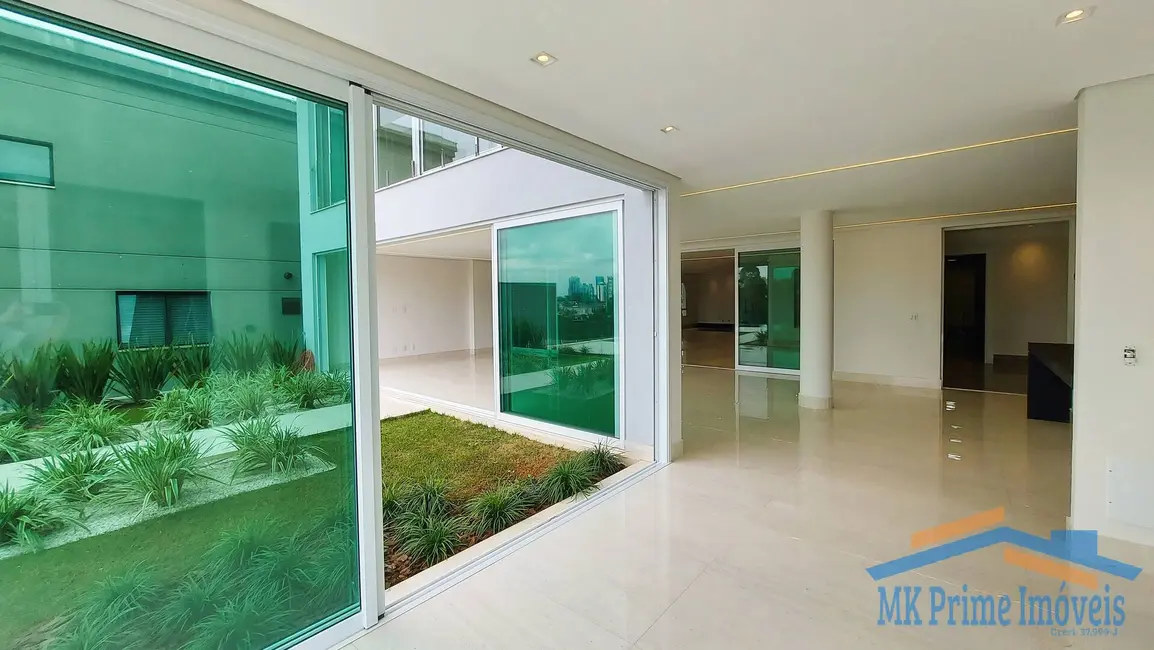 Casa de Condomínio com 7 quartos à venda, 1300m2 em Tamboré, Santana De Parnaiba - SP - imagem 5 Foto 5 de Casa de Condomínio com 7 quartos à venda, 1300m2 em Tamboré, Santana De Parnaiba - SP