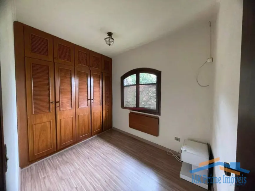 Sobrado com 3 quartos à venda, 570m2 em Jardim Semiramis, Cotia - SP - imagem 9 Foto 9 de Sobrado com 3 quartos à venda, 570m2 em Jardim Semiramis, Cotia - SP