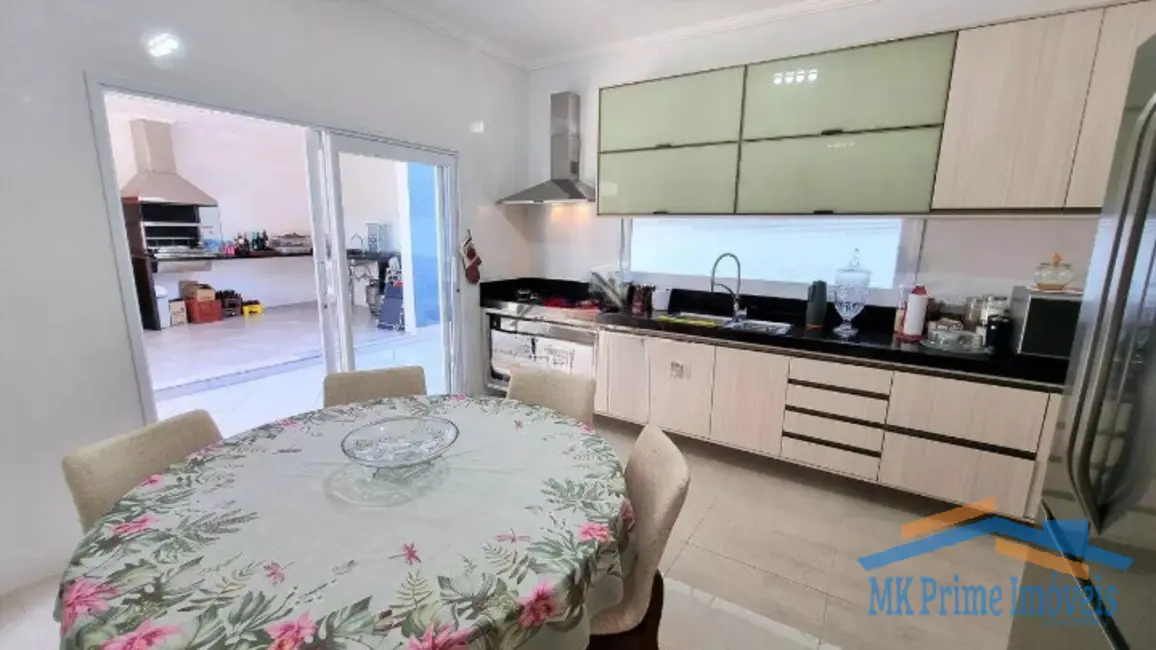 Foto 8 de Casa de Condomínio com 4 quartos à venda, 194m2 em Massaguaçu, Caraguatatuba - SP