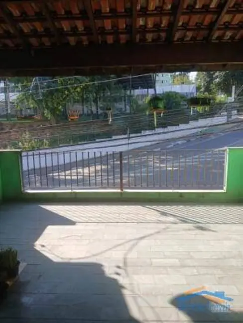 Sobrado com 5 quartos à venda, 186m2 em Cidade das Flores, Osasco - SP - imagem 4 Foto 4 de Sobrado com 5 quartos à venda, 186m2 em Cidade das Flores, Osasco - SP