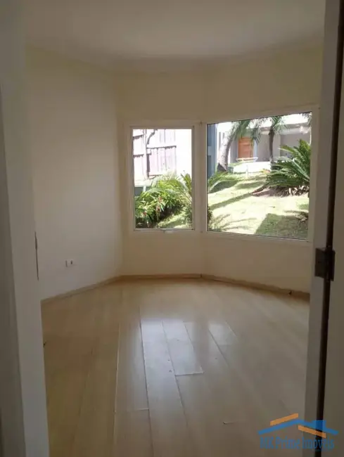 Foto 3 de Casa de Condomínio com 3 quartos à venda, 330m2 em Tarumã, Santana De Parnaiba - SP