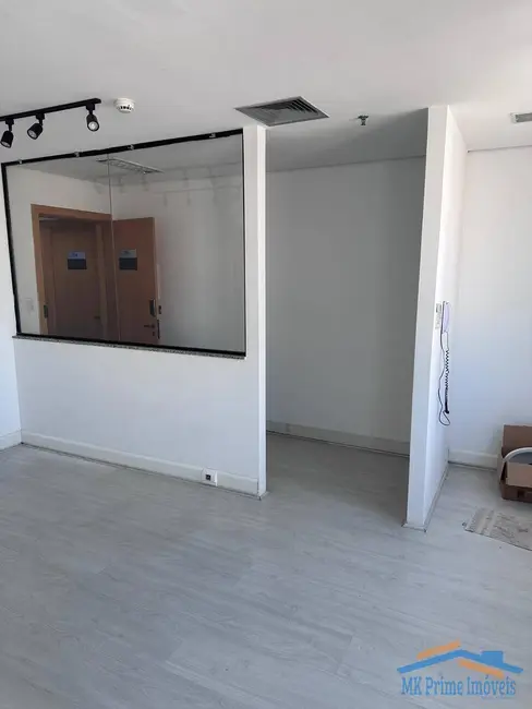 Sala Comercial para alugar, 32m2 em Vila Osasco, Osasco - SP - imagem 1 Foto 1 de Sala Comercial para alugar, 32m2 em Vila Osasco, Osasco - SP