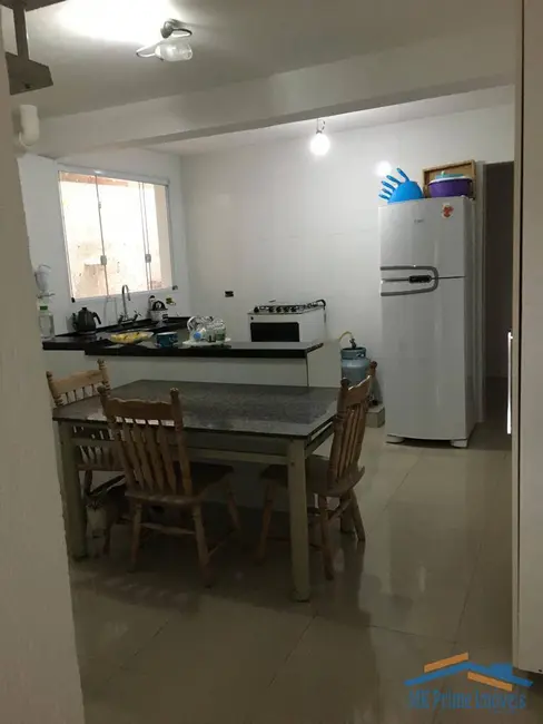 Sobrado com 2 quartos à venda, 125m2 em Jardim Primeiro de Maio, Carapicuiba - SP - imagem 4 Foto 4 de Sobrado com 2 quartos à venda, 125m2 em Jardim Primeiro de Maio, Carapicuiba - SP