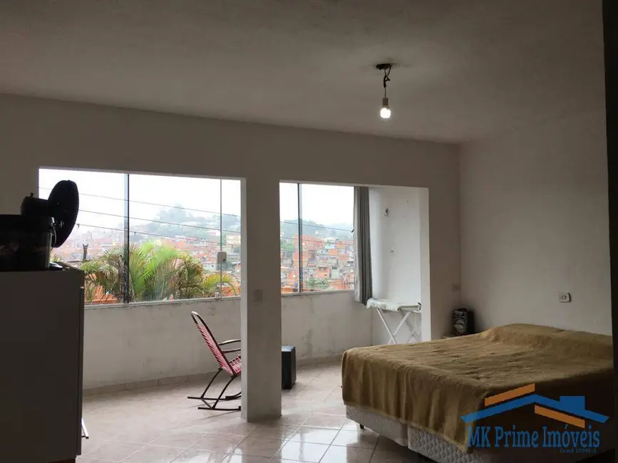 Sobrado com 2 quartos à venda, 125m2 em Jardim Primeiro de Maio, Carapicuiba - SP - imagem 8 Foto 8 de Sobrado com 2 quartos à venda, 125m2 em Jardim Primeiro de Maio, Carapicuiba - SP