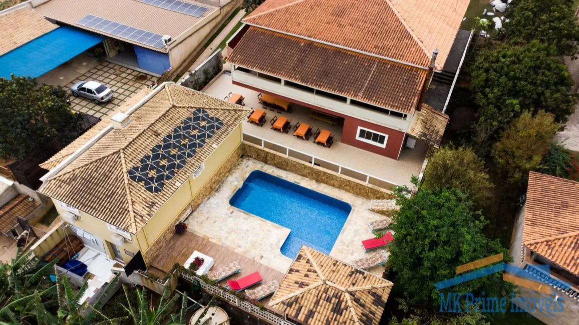 Foto 2 de Chácara com 6 quartos à venda, 440m2 em Aracariguama - SP