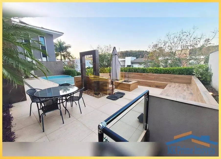 Foto 4 de Casa de Condomínio com 4 quartos para alugar, 390m2 em Alphaville, Santana De Parnaiba - SP