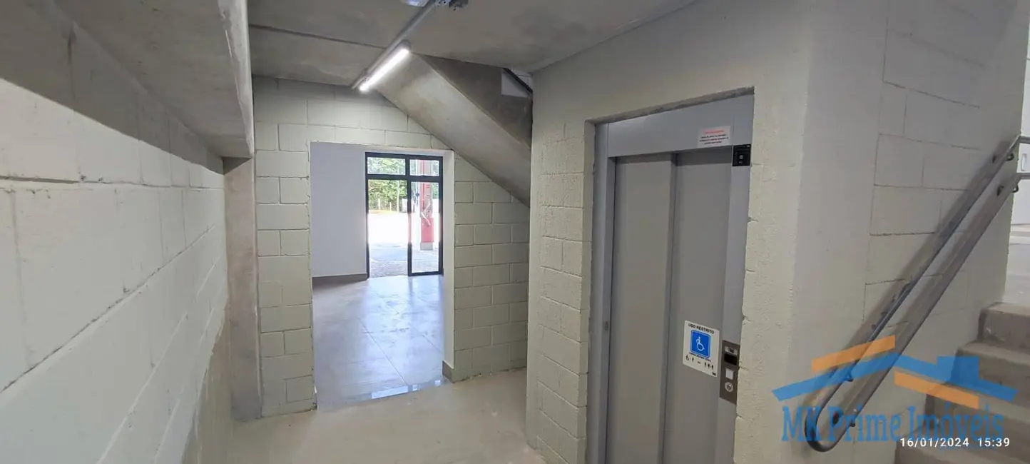 Foto 8 de Armazém / Galpão para alugar, 2435m2 em Jardim Belval, Barueri - SP