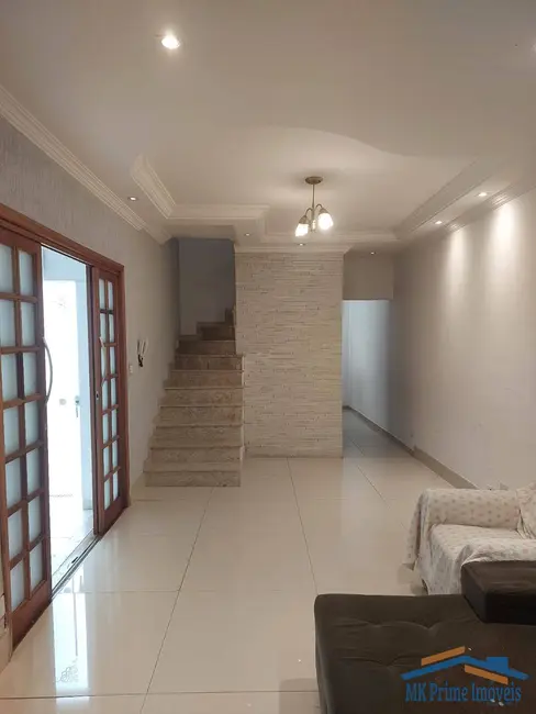 Casa com 3 quartos à venda, 150m2 em Cidade São Francisco, São Paulo - SP - imagem 1 Foto 1 de Casa com 3 quartos à venda, 150m2 em Cidade São Francisco, São Paulo - SP