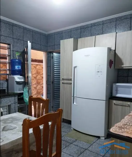 Sobrado com 3 quartos à venda, 110m2 em Jardim Roberto, Osasco - SP - imagem 6 Foto 6 de Sobrado com 3 quartos à venda, 110m2 em Jardim Roberto, Osasco - SP