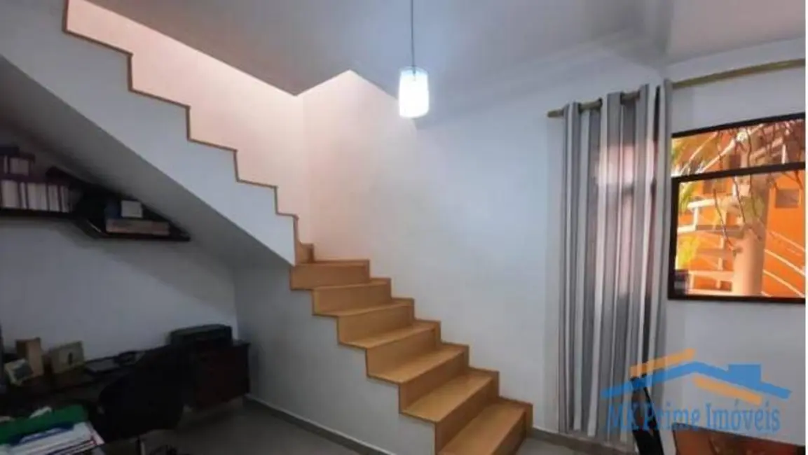 Sobrado com 3 quartos à venda, 230m2 em Osasco - SP - imagem 9 Foto 9 de Sobrado com 3 quartos à venda, 230m2 em Osasco - SP