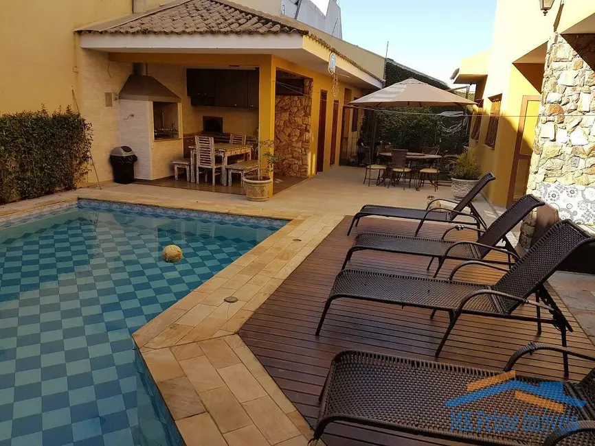 Foto 1 de Sobrado com 5 quartos à venda, 590m2 em Osasco - SP
