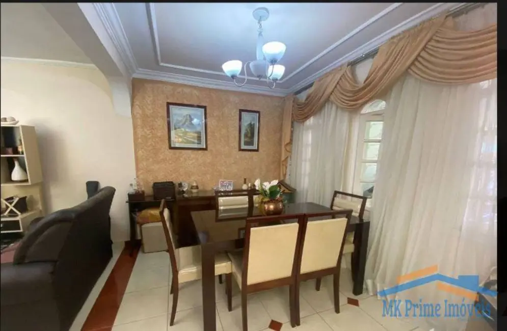 Sobrado com 3 quartos à venda, 218m2 em Cidade das Flores, Osasco - SP - imagem 5 Foto 5 de Sobrado com 3 quartos à venda, 218m2 em Cidade das Flores, Osasco - SP