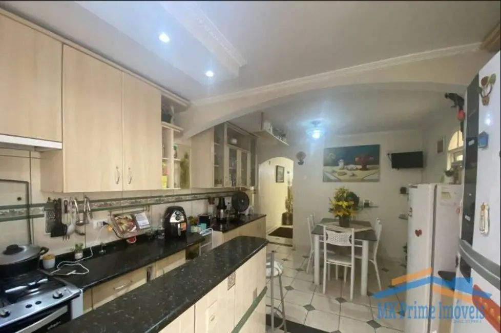 Sobrado com 3 quartos à venda, 218m2 em Cidade das Flores, Osasco - SP - imagem 6 Foto 6 de Sobrado com 3 quartos à venda, 218m2 em Cidade das Flores, Osasco - SP