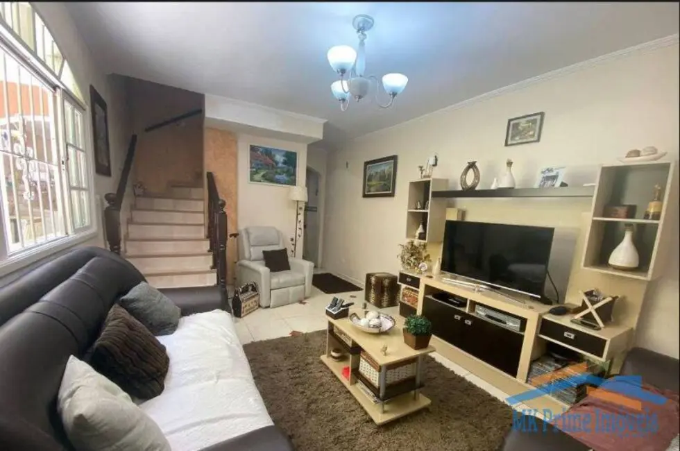 Sobrado com 3 quartos à venda, 218m2 em Cidade das Flores, Osasco - SP - imagem 3 Foto 3 de Sobrado com 3 quartos à venda, 218m2 em Cidade das Flores, Osasco - SP
