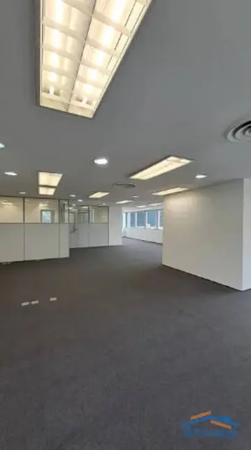 Sala Comercial à venda e para alugar, 384m2 em Bela Vista, São Paulo - SP - imagem 4 Foto 4 de Sala Comercial à venda e para alugar, 384m2 em Bela Vista, São Paulo - SP
