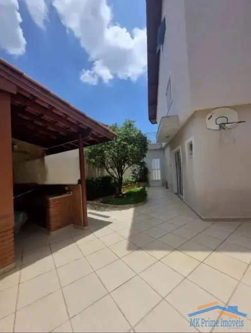 Sobrado com 3 quartos à venda, 190m2 em Vila Campesina, Osasco - SP - imagem 8 Foto 8 de Sobrado com 3 quartos à venda, 190m2 em Vila Campesina, Osasco - SP