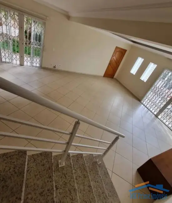 Sobrado com 3 quartos à venda, 190m2 em Vila Campesina, Osasco - SP - imagem 5 Foto 5 de Sobrado com 3 quartos à venda, 190m2 em Vila Campesina, Osasco - SP