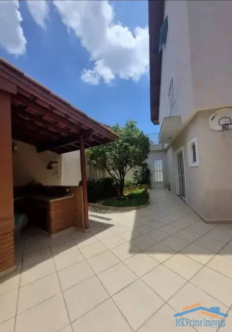 Sobrado com 3 quartos à venda, 190m2 em Vila Campesina, Osasco - SP - imagem 3 Foto 3 de Sobrado com 3 quartos à venda, 190m2 em Vila Campesina, Osasco - SP