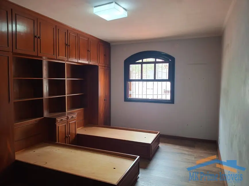 Sobrado com 3 quartos à venda, 190m2 em Jardim das Flores, Osasco - SP - imagem 6 Foto 6 de Sobrado com 3 quartos à venda, 190m2 em Jardim das Flores, Osasco - SP