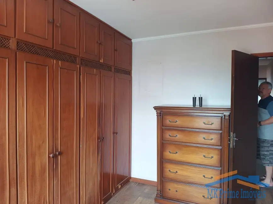 Sobrado com 3 quartos à venda, 190m2 em Jardim das Flores, Osasco - SP - imagem 5 Foto 5 de Sobrado com 3 quartos à venda, 190m2 em Jardim das Flores, Osasco - SP