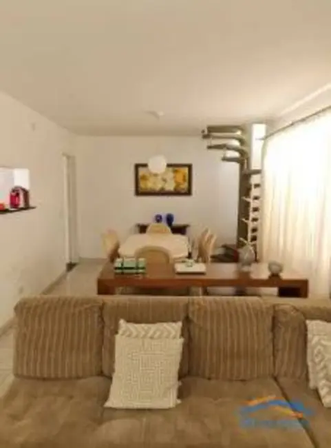 Foto 3 de Casa com 6 quartos à venda, 252m2 em km 18, Osasco - SP