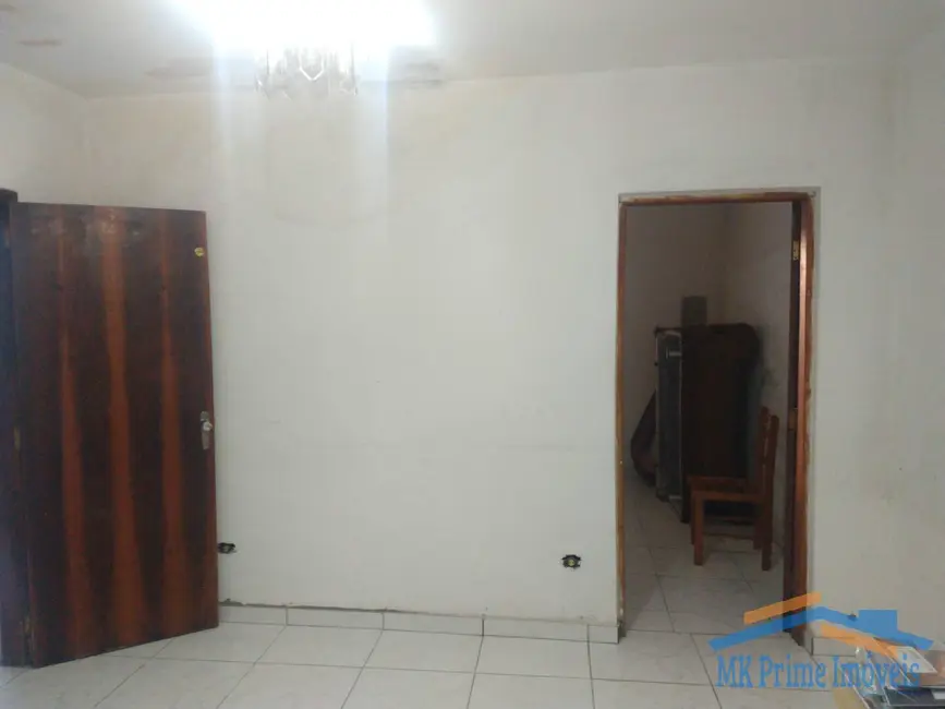 Casa com 2 quartos à venda, 112m2 em Jardim Roberto, Osasco - SP - imagem 4 Foto 4 de Casa com 2 quartos à venda, 112m2 em Jardim Roberto, Osasco - SP