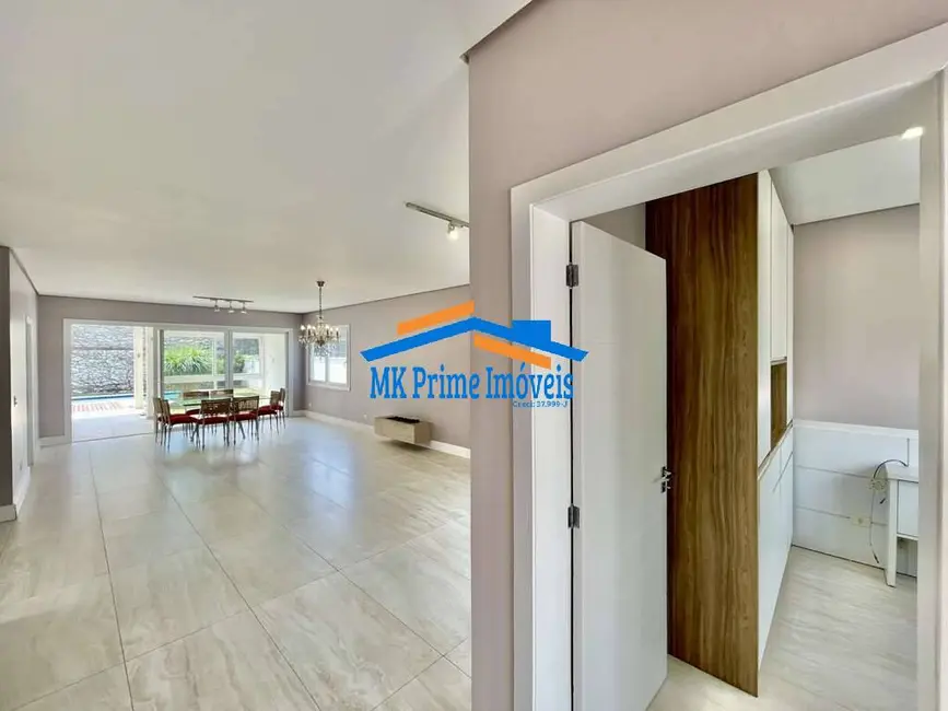 Casa de Condomínio com 4 quartos à venda, 333m2 em Granja Viana, Cotia - SP - imagem 7 Foto 7 de Casa de Condomínio com 4 quartos à venda, 333m2 em Granja Viana, Cotia - SP