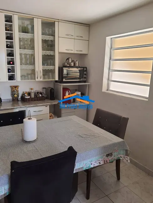Casa com 3 quartos à venda, 274m2 em km 18, Osasco - SP - imagem 6 Foto 6 de Casa com 3 quartos à venda, 274m2 em km 18, Osasco - SP