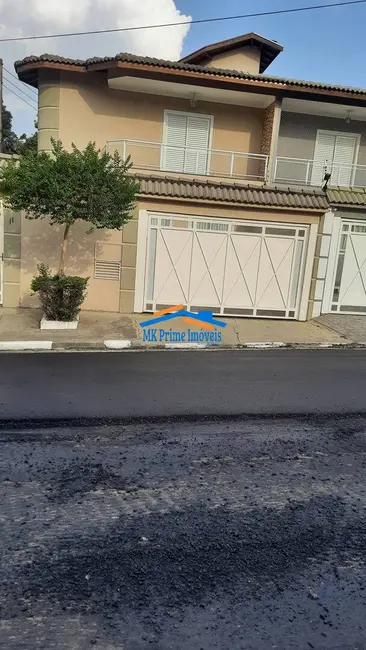 Sobrado com 3 quartos à venda, 212m2 em Bela Vista, Osasco - SP - imagem 6 Foto 6 de Sobrado com 3 quartos à venda, 212m2 em Bela Vista, Osasco - SP