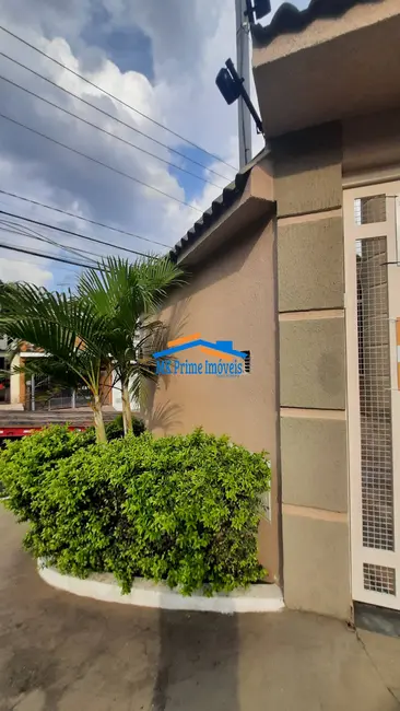 Sobrado com 3 quartos à venda, 212m2 em Bela Vista, Osasco - SP - imagem 8 Foto 8 de Sobrado com 3 quartos à venda, 212m2 em Bela Vista, Osasco - SP