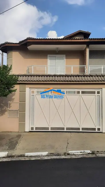 Sobrado com 3 quartos à venda, 212m2 em Bela Vista, Osasco - SP - imagem 3 Foto 3 de Sobrado com 3 quartos à venda, 212m2 em Bela Vista, Osasco - SP