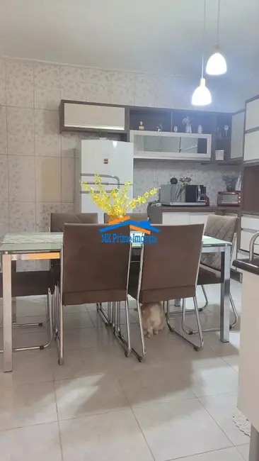 Casa com 3 quartos à venda, 230m2 em Helena Maria, Osasco - SP - imagem 3 Foto 3 de Casa com 3 quartos à venda, 230m2 em Helena Maria, Osasco - SP