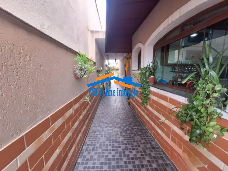 Foto 4 de Sobrado com 3 quartos à venda, 214m2 em Ayrosa, Osasco - SP