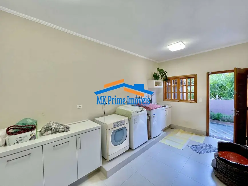 Foto 5 de Casa de Condomínio com 3 quartos para alugar, 321m2 em Chácara dos Lagos, Carapicuiba - SP