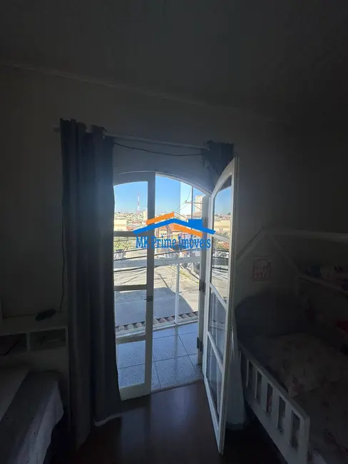 Sobrado com 3 quartos à venda, 141m2 em km 18, Osasco - SP - imagem 3 Foto 3 de Sobrado com 3 quartos à venda, 141m2 em km 18, Osasco - SP