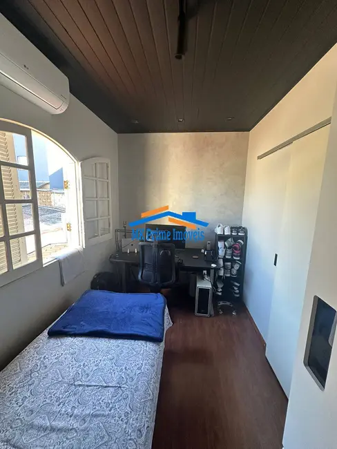 Sobrado com 3 quartos à venda, 141m2 em km 18, Osasco - SP - imagem 9 Foto 9 de Sobrado com 3 quartos à venda, 141m2 em km 18, Osasco - SP