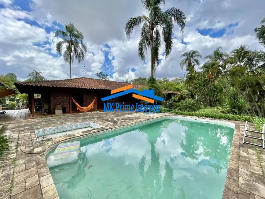 Foto 1 de Sobrado com 5 quartos à venda e para alugar, 757m2 em Vila Santo Antônio, Cotia - SP