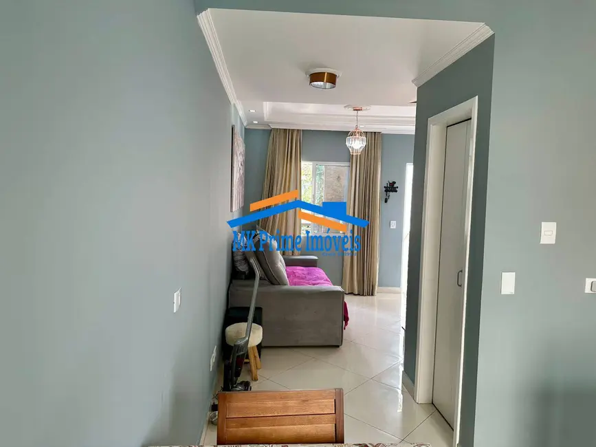 Foto 2 de Sobrado com 2 quartos à venda, 134m2 em km 18, Osasco - SP