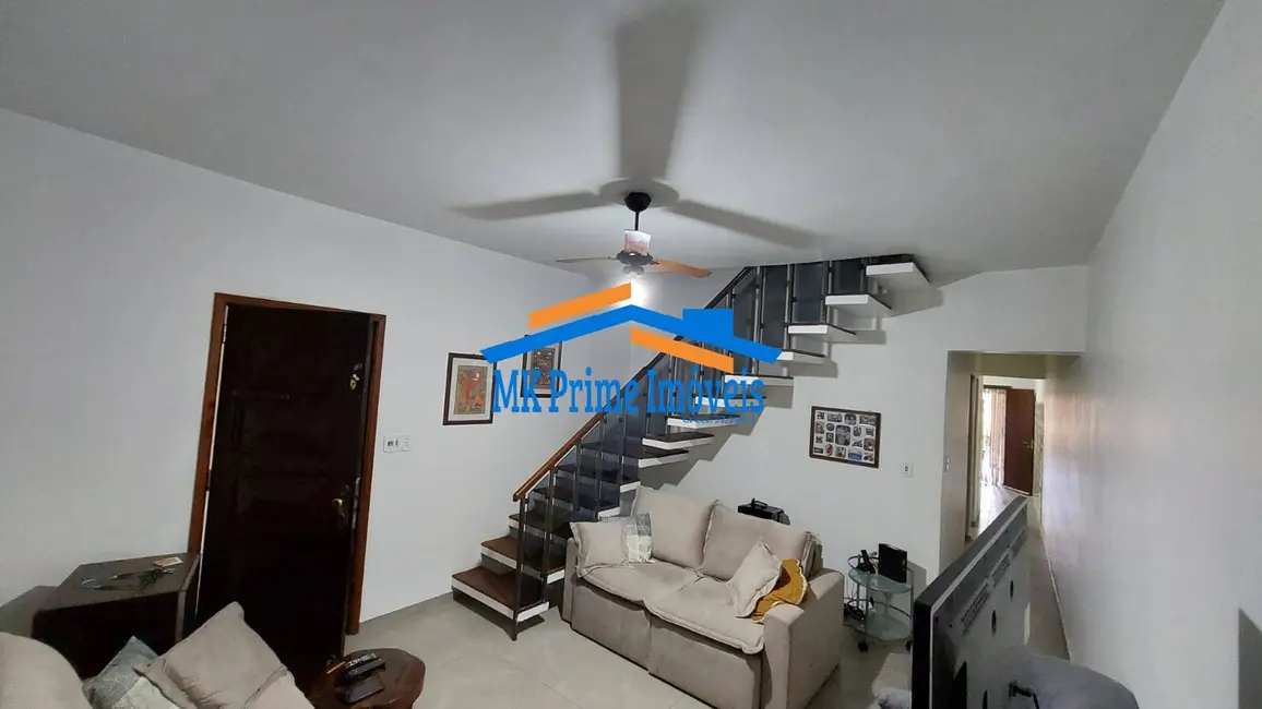 Sobrado com 4 quartos à venda, 212m2 em São Pedro, Osasco - SP - imagem 3 Foto 3 de Sobrado com 4 quartos à venda, 212m2 em São Pedro, Osasco - SP