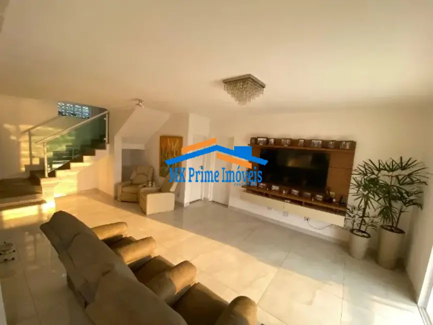 Casa de Condomínio com 5 quartos à venda, 302m2 em Parque São Paulo, Cotia - SP - imagem 4 Foto 4 de Casa de Condomínio com 5 quartos à venda, 302m2 em Parque São Paulo, Cotia - SP