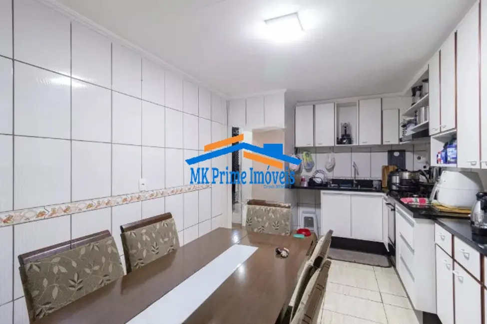 Sobrado com 4 quartos à venda, 180m2 em Metalúrgicos, Osasco - SP - imagem 7 Foto 7 de Sobrado com 4 quartos à venda, 180m2 em Metalúrgicos, Osasco - SP