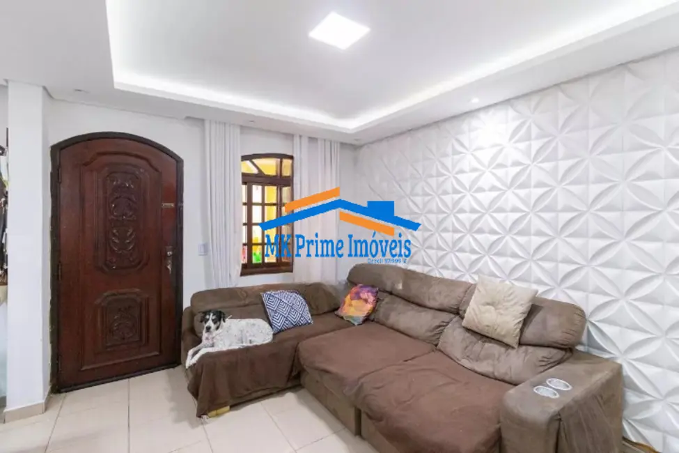 Sobrado com 4 quartos à venda, 180m2 em Metalúrgicos, Osasco - SP - imagem 3 Foto 3 de Sobrado com 4 quartos à venda, 180m2 em Metalúrgicos, Osasco - SP
