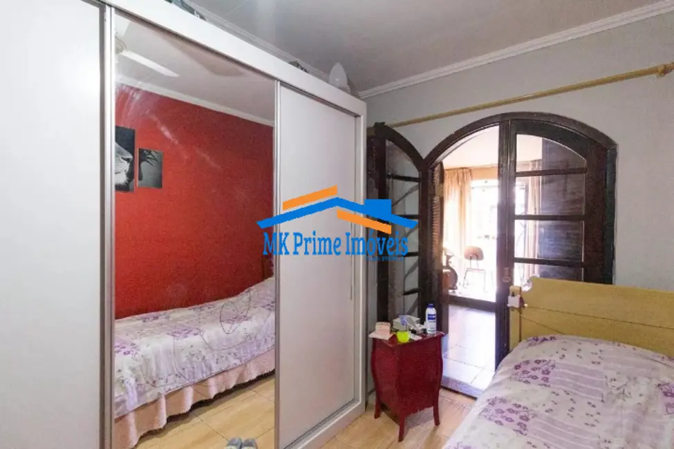 Sobrado com 4 quartos à venda, 180m2 em Metalúrgicos, Osasco - SP - imagem 8 Foto 8 de Sobrado com 4 quartos à venda, 180m2 em Metalúrgicos, Osasco - SP