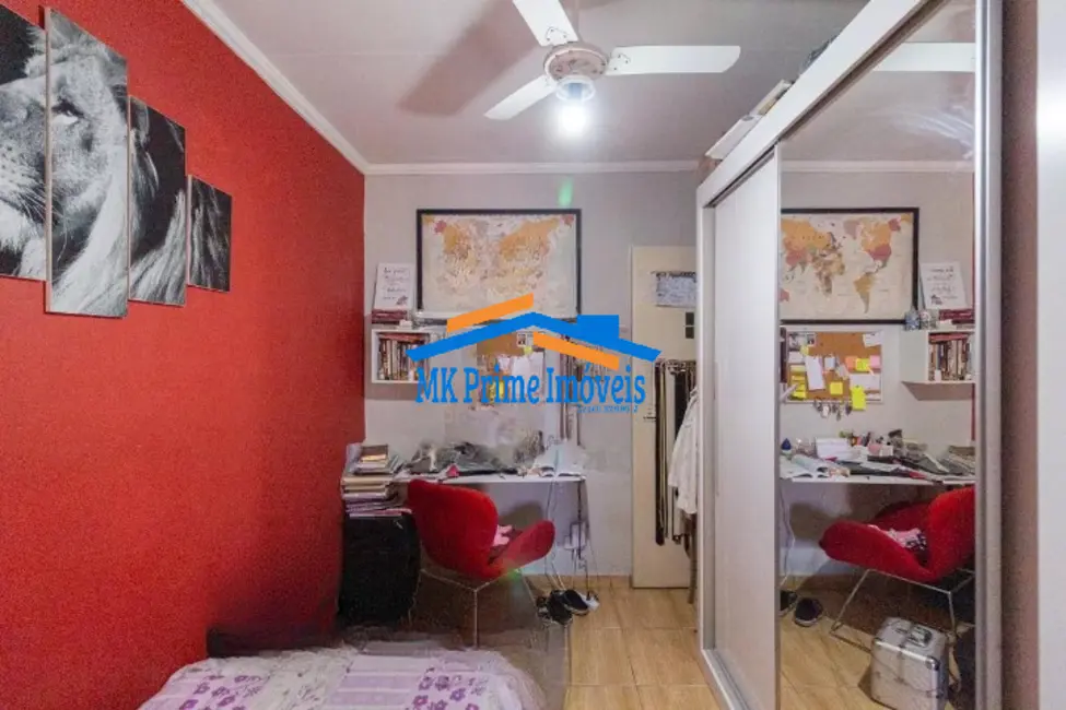 Sobrado com 4 quartos à venda, 180m2 em Metalúrgicos, Osasco - SP - imagem 9 Foto 9 de Sobrado com 4 quartos à venda, 180m2 em Metalúrgicos, Osasco - SP