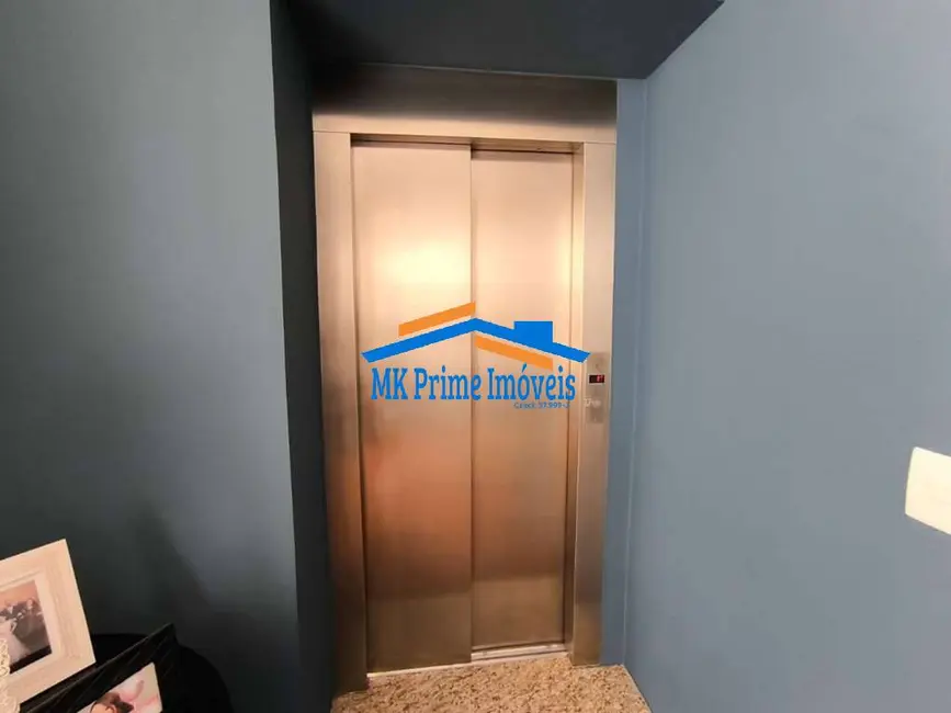 Casa de Condomínio com 3 quartos à venda, 451m2 em São Paulo II, Cotia - SP - imagem 3 Foto 3 de Casa de Condomínio com 3 quartos à venda, 451m2 em São Paulo II, Cotia - SP