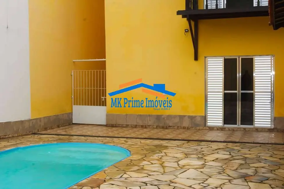 Sobrado com 5 quartos à venda, 374m2 em Jardim Miranda, Cotia - SP - imagem 4 Foto 4 de Sobrado com 5 quartos à venda, 374m2 em Jardim Miranda, Cotia - SP