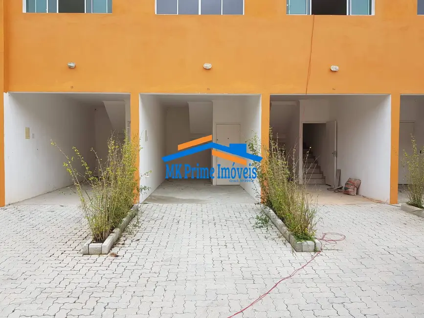 Foto 3 de Casa de Condomínio com 2 quartos à venda, 75m2 em Jardim São João, Jandira - SP