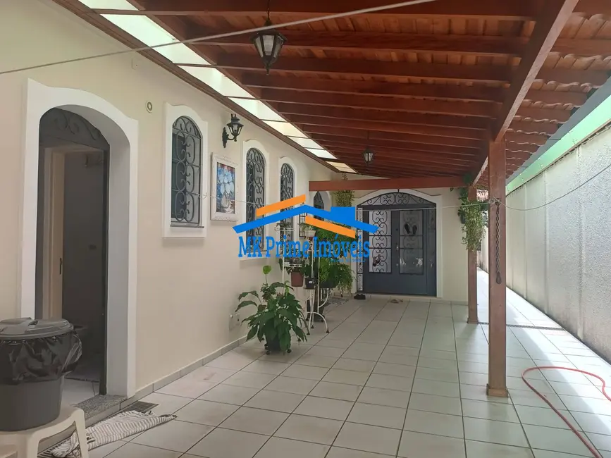 Foto 1 de Sobrado com 3 quartos à venda, 224m2 em Jardim das Flores, Osasco - SP